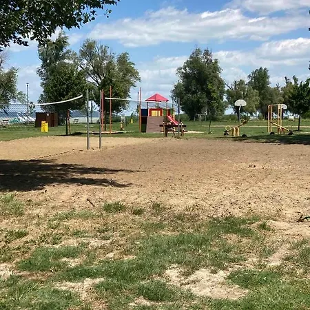 דירה Beatrix בלטונוסוד