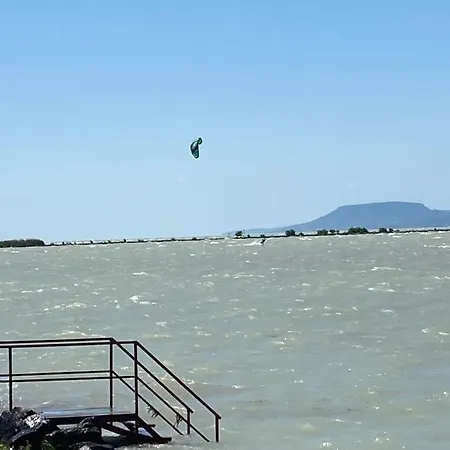 Beatrix Балатонёсёд